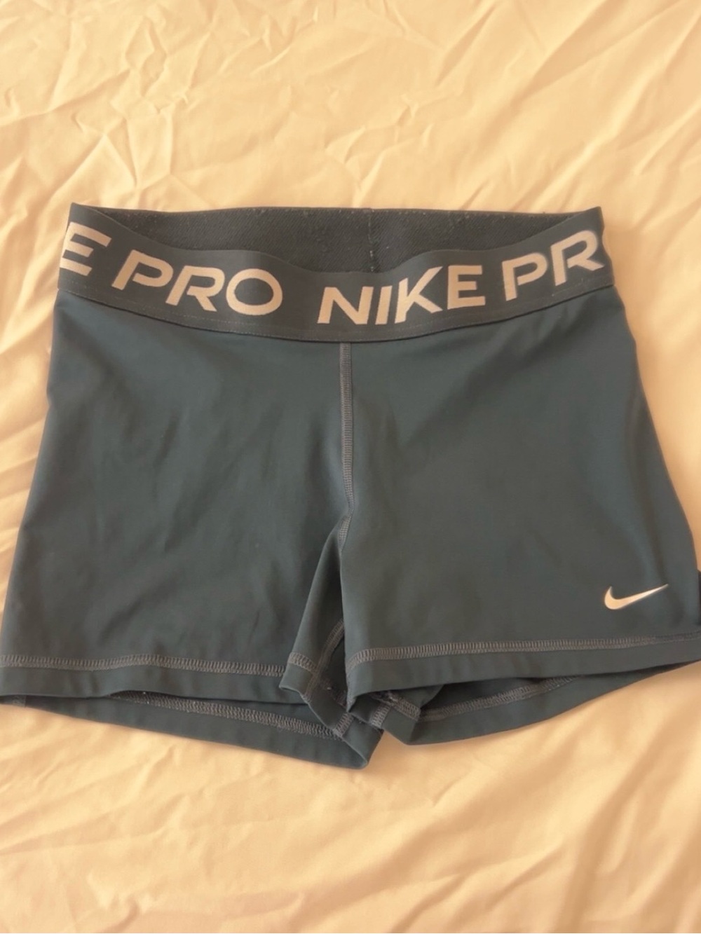Nike pro shorts in teal/navy color - Picture 2 of 4